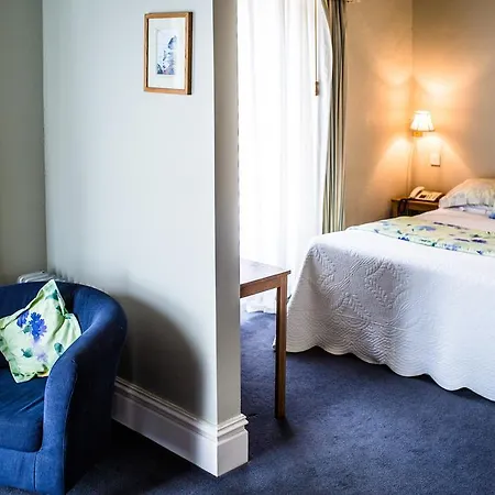 Byrnes Wine Dine Эннистимон