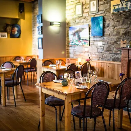 Byrnes Wine Dine * Эннистимон