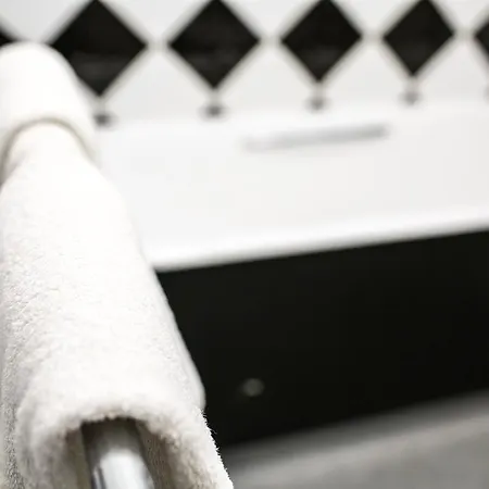 Byrnes Wine Dine * Ennistimon